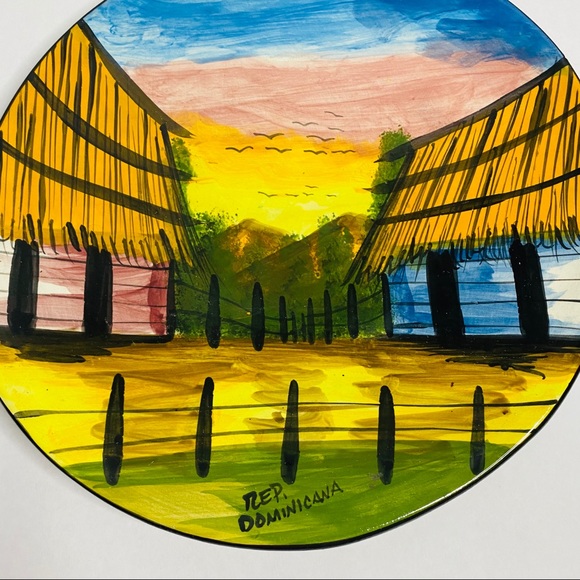 Republica Domimicana 13” Wall Colorful Decor Plate - Picture 2 of 8
